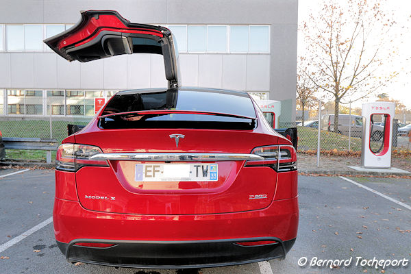 TESLA Model X SUV électrique | photo 33-bordeaux.com