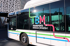 Nouveau graphisme TBM sur bus de Bordeaux  : 33-bordeaux.com