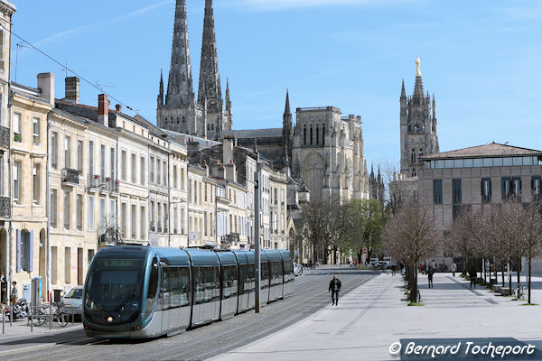 Tram de Bordeaux rue des frères Bonies | Photo Bernard Tocheport