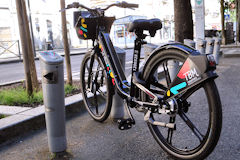 Modèle de Vélo électrique TBM en libre service à Bordeaux Métropole | photo Bernard Tocheport