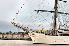 Proue du Cisne Branco et marins Brésiliens à Bordeaux | Photo Bernard Tocheport