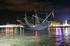 Entre Quinconces et Bourse Nao Victoria trois mâts à Bordeaux | Photo Bernard Tocheport