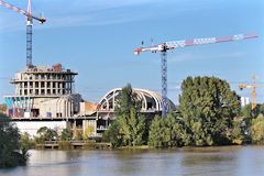 Cité de la Civilisation du Vin face à la Garonne  -  photo 33-bordeaux.com