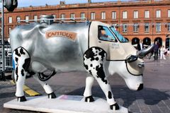 Toulouse vache numéro 43 Cow Opérative  place du Capitole