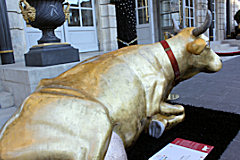 Cow Parade de Bordeaux : la DIVA hôtel The Regent