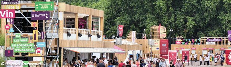 Ambiance Bordeaux Fête le Vin sur les quais | Photo Bernard Tocheport