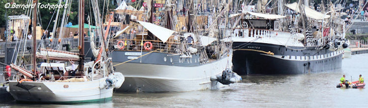Mutin, Le Français et Belem au ponton d'honneur à Bordeaux | Photo Bernard Tocheport