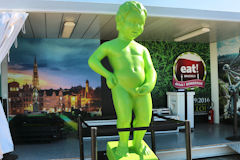 Manneken Pis sur le stand de Bruxelles de Bordeaux Fête le Vin 2016  | Photo 33-bordeaux.com