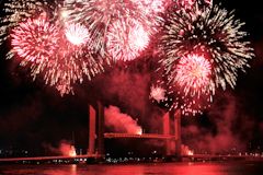 Feu d'artifice et montée du pont Chaban Delmas | photo 33-bordeaux.com