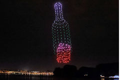 Bouteille spectacle drones Bordeaux Fête le Vin | photo Bernard Tocheport
