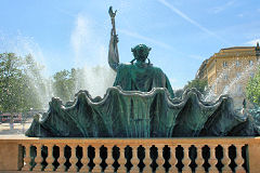 Fontaine des Girondins de Bordeaux, détail de la République | Photo Bernard Tocheport