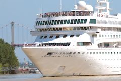 Entrée du BRAEMAR navire croisière dans le port de Bordeaux  -  photo 33-bordeaux.com