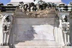 Bordeaux monument aux Girondins liste hommage des députés | Photo Bernard Tocheport