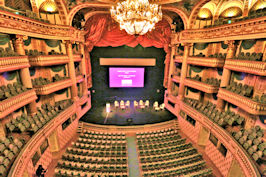 Scène du Grand Théâtre vue depuis les balcons | photo 33-bordeaux.com