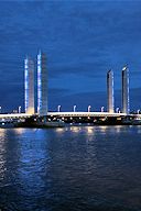 Eclairage du pont Jacques Chaban Delmas -  photo 33-bordeaux.com