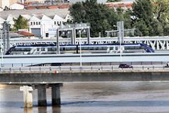 Bordeaux le pont routier Saint Jean devant les ponts ferroviaires | Photo 33-bordeaux.com