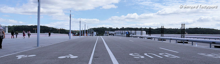Bordeaux chaussée du pont Simone Veil | Photo Bernard Tocheport