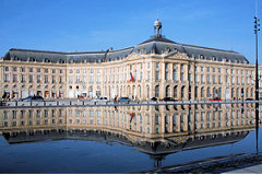 33-bordeaux.com : découvrir le miroir d'eau >>