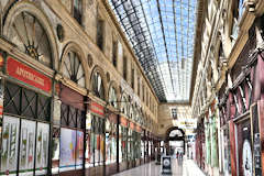 Bordeaux rue Sainte Catherine intérieur de la Galerie Bordelaise | Photo Bernard Tocheport