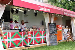 Pavillon Euskal Herria à Bordeaux Fête le Vin 2024 | Photo Bernard Tocheport